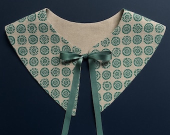 Silkscreen printed linen-cotton collar with velvet ties, ornamental print