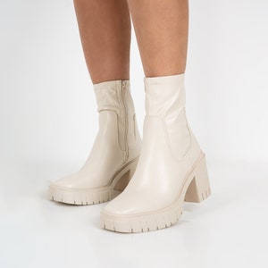 Women&#39;s Sock Ankle Heel Boot - Stone