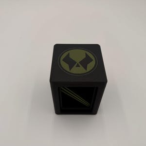 MTG Commander Deck Box with Commander Display- 100+ Sleeved Cards - Marvel Dr Doom Logo