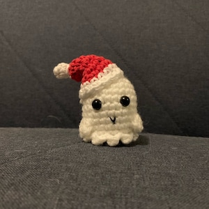 Crochet Christmas Ghosts | Handmade ghost for all your Christmas hauntings