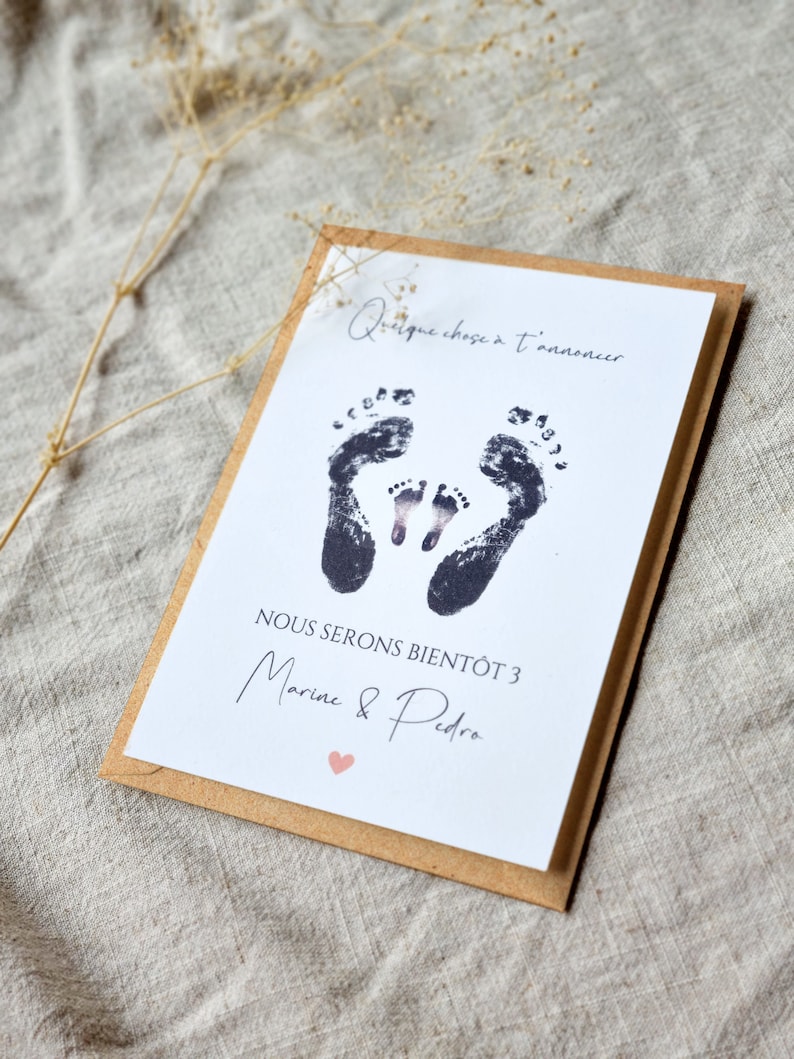 Carte Annonce Grossesse Personnalisée Empreintes Pieds Bébé Futurs Parents Surprise Bonne nouvelle Prénoms la famille s’agrandit enfant 2025 image 4