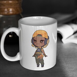 Tapferkeit | Süße Chibi Raze | 11 Unzen Weiße Glossy Tasse | Perfektes Geschenk für Gamer und Valorant Fans