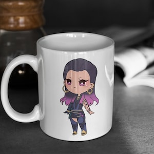 Tapferkeit | Süße Chibi Reyna | 11 Unzen Weiße Glossy Tasse | Perfektes Geschenk für Gamer und Valorant Fans