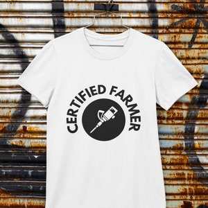 Rust | Certified Farmer T-Shirt | Gaming T-Shirt | White Unisex T-Shirt | Perfect Gift for Gamers and Rust Fans