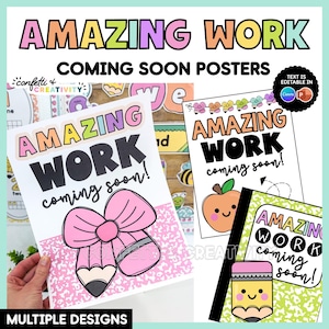 以下が含まれることがあります： AMAZING WORK coming soon!というテキストが様々なフォントと色で書かれた3枚の印刷可能なポスター。大きなピンクのリボン、笑顔のオレンジ色のリンゴ、笑顔の鉛筆のイラストが描かれており、カラフルな背景が特徴です。