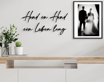 Schriftzug 3D aus Holz | Hand in Hand ein Leben lang | Wanddeko Wohnzimmer | Hochzeitsgeschenk | line Art | Fotowand | Bildergalerie