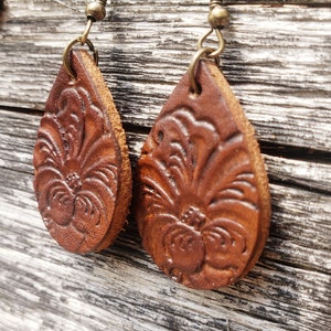 Western Teardrop Lederohrringe | Hand-punziert | Westernstil, Rodeo, Cowgirl, Boho Style