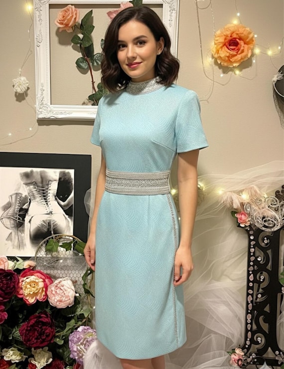 jackie kennedy light blue dress Jackie Dress in Blue Flowers is a classic fit and flare with pockets   Classic Girl