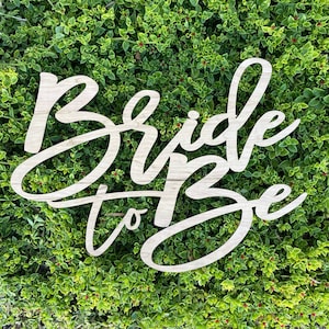 Bride to be wood sign, Wedding Backdrop, Wedding Bar Sign, Bridal Shower, bride to be backdrop, wedding decor, bridal shower decor, Custom