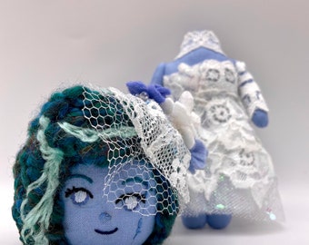 Monster Bride | Frankenstein Corpse Bride | Magnetic Removable Head | Handmade Halloween Decoration | Lace Wedding Dress | Creepy Art