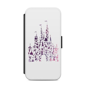 Op de afbeelding: Een witte telefoonhoes met een roze en paarse silhouet van het Disney-kasteel, gemaakt van verschillende Disney-figuren.