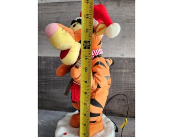 Vintage Gemmy Animated Singing Guitar Tigger Winnie the Pooh Toy