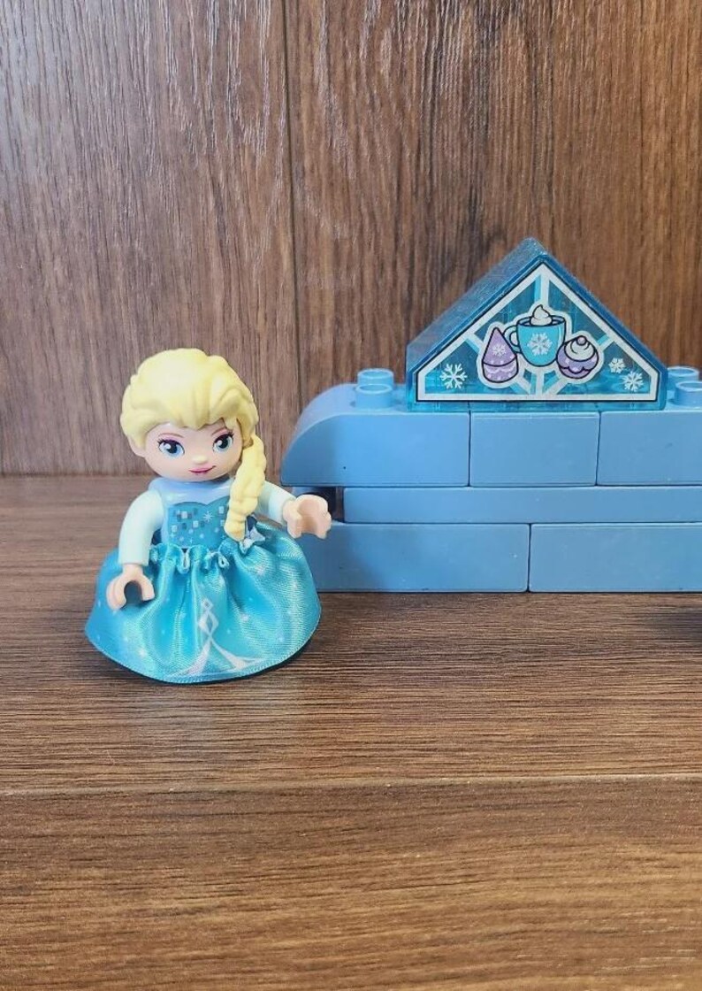 LEGO Duplo Disney Frozen Elsa & Olaf Tea Party Ice Palace Building ...