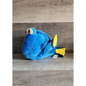 Disney Pixar Finding Nemo Dory pluche 13-inch blauwe visknuffel