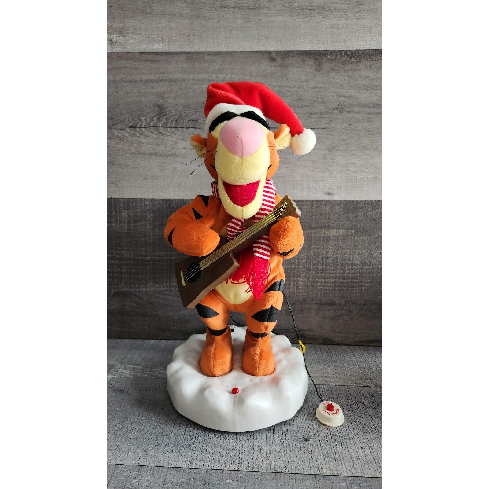 Vintage Gemmy Animated Singing Guitar Tigger Winnie the Pooh Toy