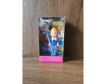 Mattel Barbie Mago de Oz Tommy como Lollipop Munchkin 1999 NIB