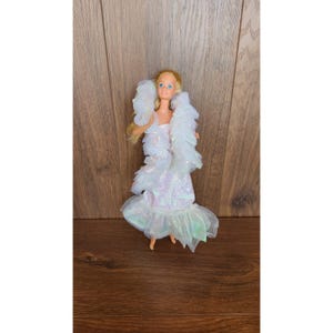 Vintage 1983 Crystal Barbie Doll She Shines with Glamour #4598 Mattel