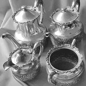 Vintage 'Reed and Barton' Repoussé Ornate Floral Design' 4 Piece Tea/Coffee Service No 3532/Retro Classic/Made in 'United States of America'