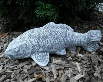 Steinfigur mittlerer Koi (33cm) Frostfest Steinguss Teich Garten Fisch Deko