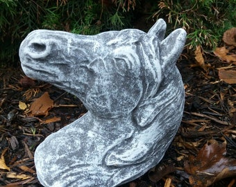 Steinfigur Pferdekopf (zum hängen und stellen) Frostfest Wetterfest Steinguss