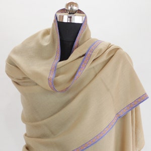 Hand Embroidered Pashmina Cashmere Scarf: Handwoven Beige Stole (200x70cm)