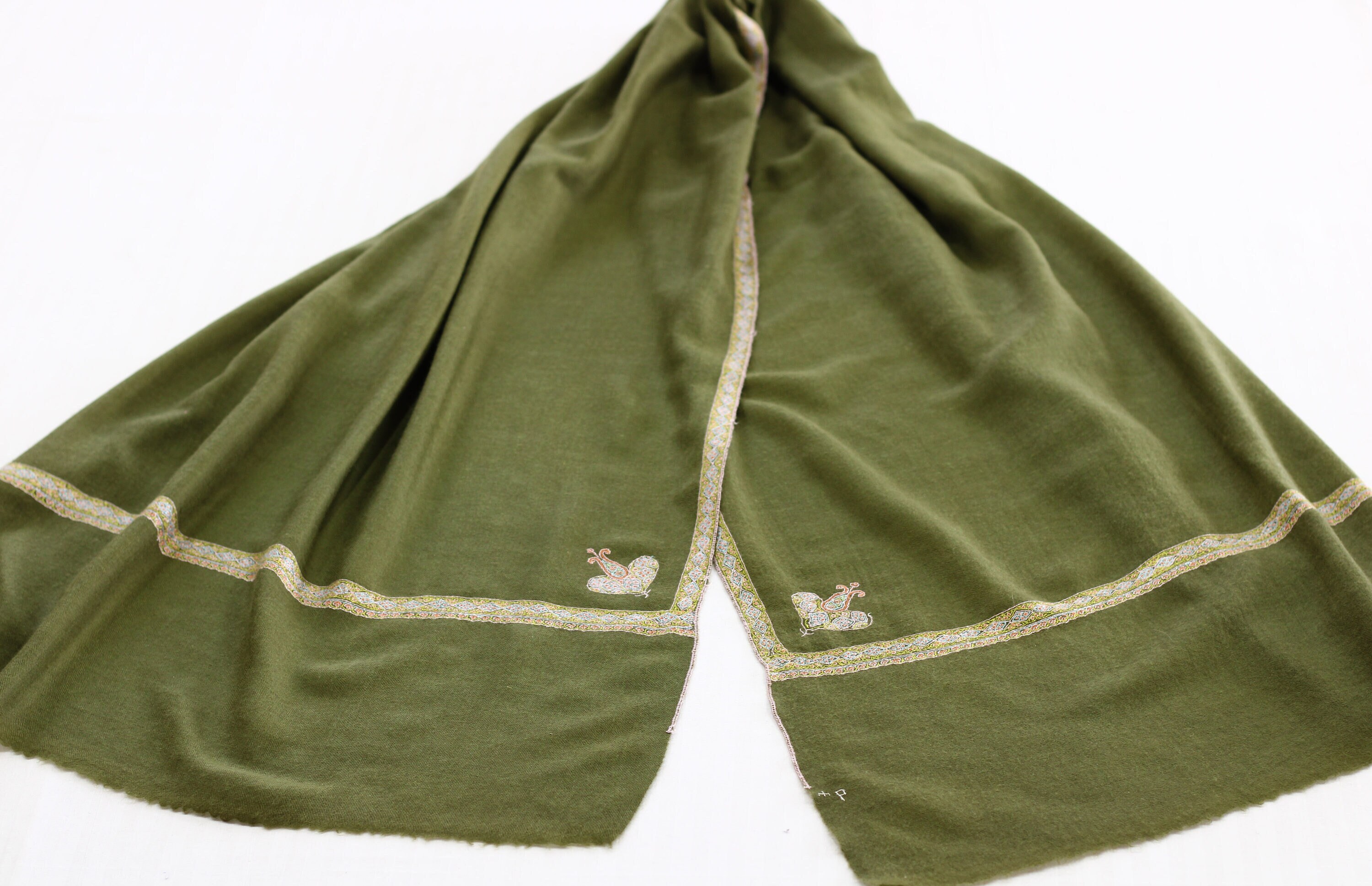 オリーブグリーンのカシミア スカーフ、100% カシミア パシュミナ