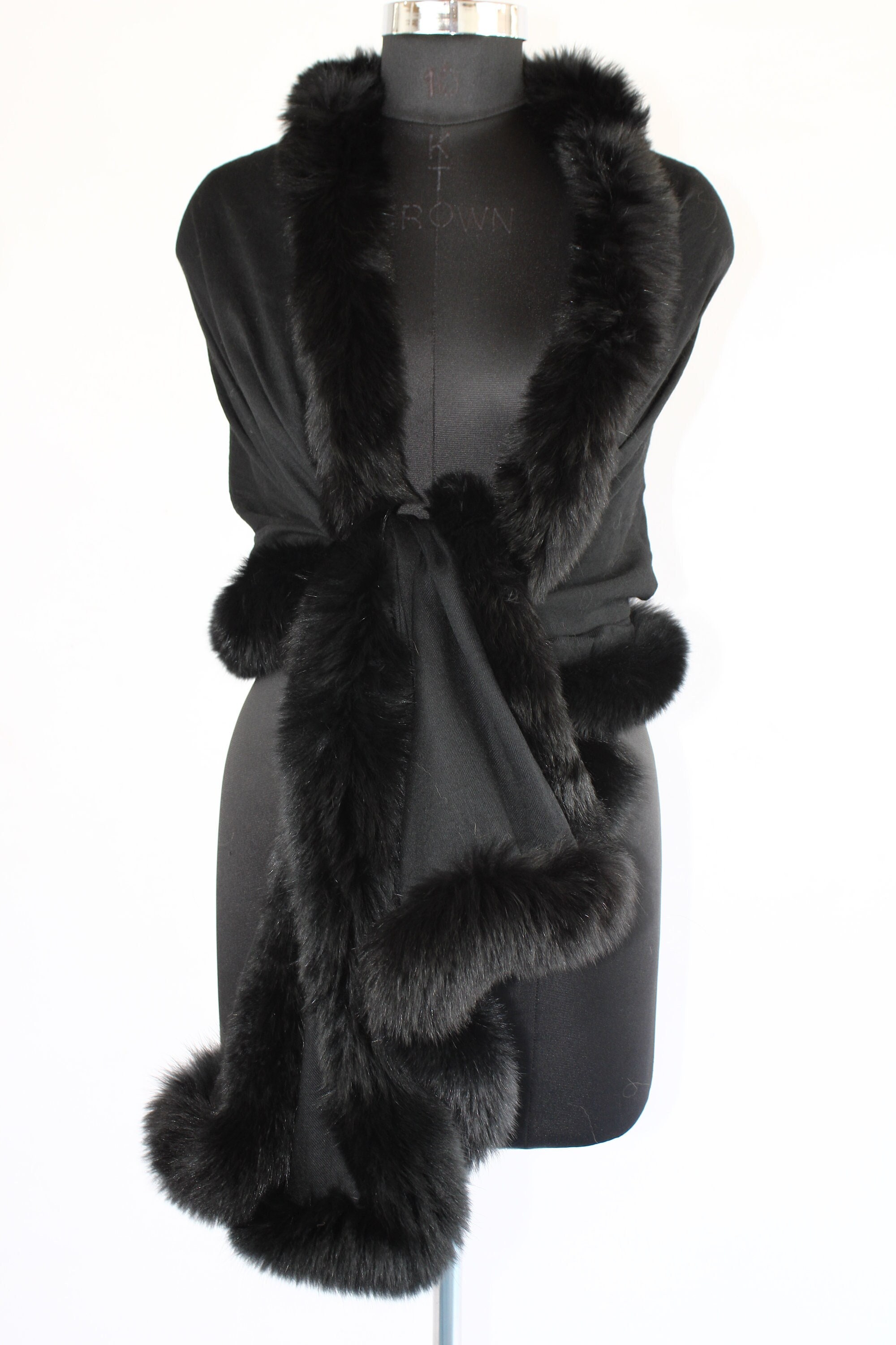 Handcrafted Black Fox Fur Shawl: Fine Wool Scarf (200x70cm)