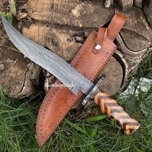 Handgefertigte Damaszener Bowiemesser Olivenholz & Rosenholzgriff