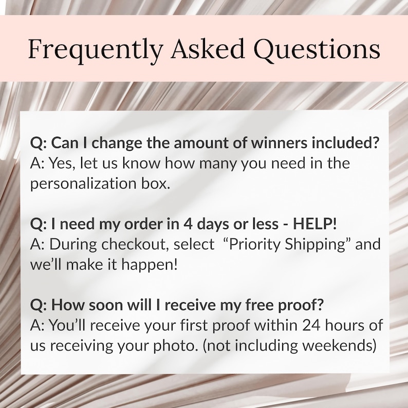 Puede incluir: Gr&aacute;fico con el t&iacute;tulo "Frequently Asked Questions" en texto negro. Contiene tres secciones de preguntas y respuestas sobre cambios de pedido, tiempos de env&iacute;o y pruebas. El fondo es de color beige claro con un sutil patr&oacute;n texturizado.