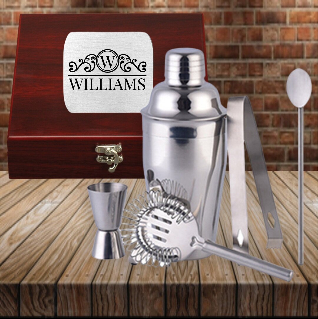 Wedding Gift Martini Cocktail Set, Personalized Martini Shaker Wedding