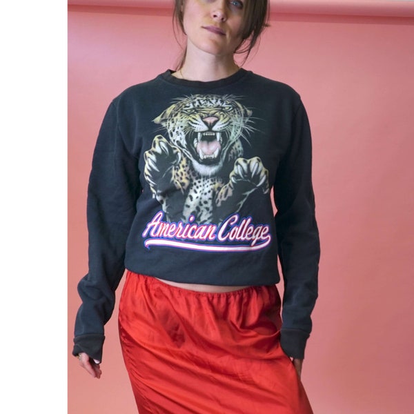 Black Graphic Sweatshirt Vintage Tiger Jumper American Collage Jumper High-Quality Thick 100% Cotton Long Sleeves Size M-L | Made in USA