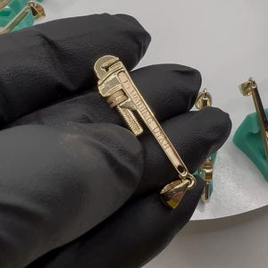 Handgemachter funktionierender Pfeifenschlüssel Anhänger klein (14k oder 925)