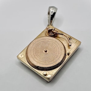 14k gold and sterling silver turntable