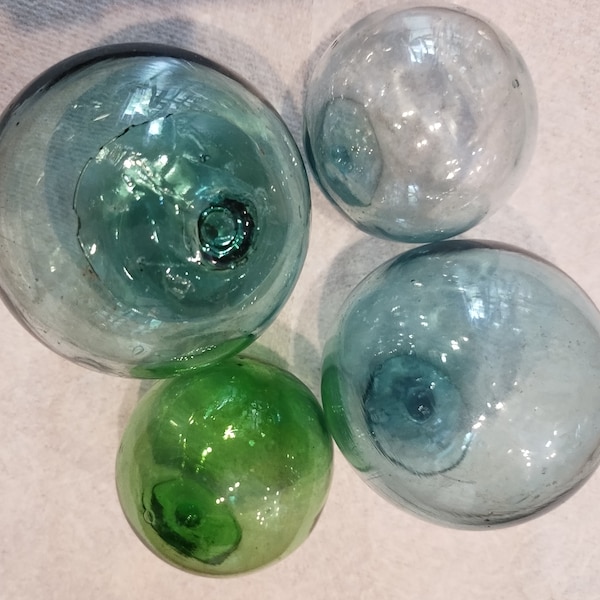 2 Sets = FREE SHIPPING, mixed set of 4 Old Japanese Glass fishing floats!  Vintage hand made 50+ years old;  5 Stars, Please see my reviews