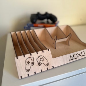 Xbox Controller holder,  Display Stand for PS4 Controller, Gifts for gamers, Gamer gift.