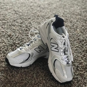 New Balance 530 NEVER BEEN WORN Size 8 