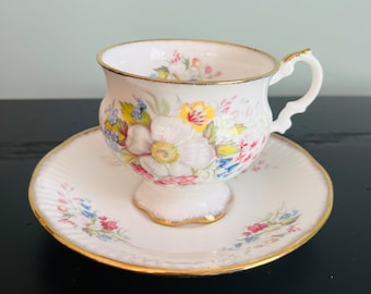 Vintage Staffordshire Elizabethan Tea Cup and Saucer Set Fine Bone China England - Cheerful Floral Teacup & SauceR