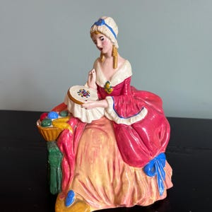ロイヤルドルトン　フィギュリン　ペネロペ　Penelope 陶人形 Royal Doulton Figurine Penelope - Etsy