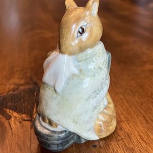 Adorable Chippy Hackee Beatrix Potter  figurine, F. Warne & Co. Ltd. Beswick England copyright 1979