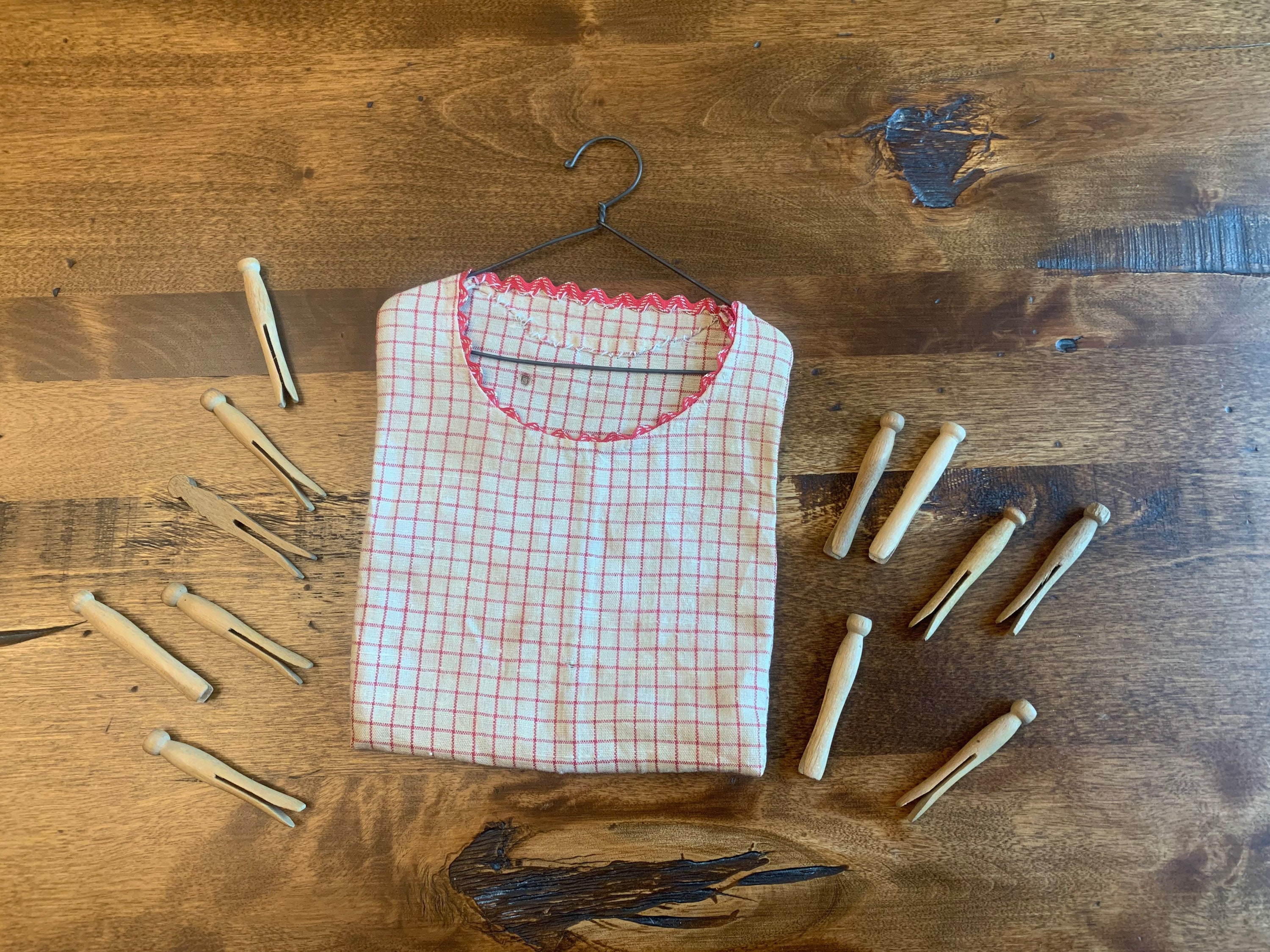 Vintage Clothes Pin Holder With Mini Hangers and a Dozen Etsy