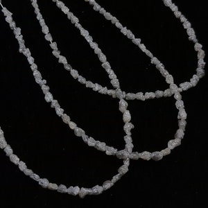 Cuentas de diamante en bruto gris natural: 2-3 mm, corte pulido, tira de 15 pulgadas