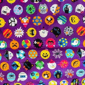 Lila Halloween Baumwollwebstoff/ Jack o Laternen Geist Fledermaus Spinnennetz Stoff/ gruseliger Halloween Stoff/ gruseliger Süßes oder Saures/ made in japan/ Bekleidungsstoff