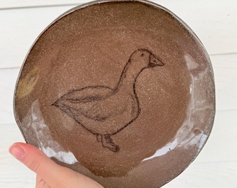 アヒルの肖像画プレート - 手作りの陶器で、一点ものです