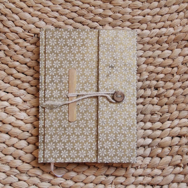 Handmade Recycled Paper Notebook | Gratitude Journal | Bullet Journal | Eco-friendly paper notebook | A6 notebook