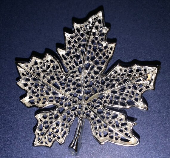 Sarah Coventry “Summer Frost” brooch, lacy maple … - image 2