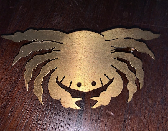 Gold tone crab brooch, brass crab pin - image 3