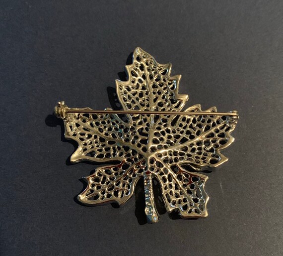 Sarah Coventry “Summer Frost” brooch, lacy maple … - image 3