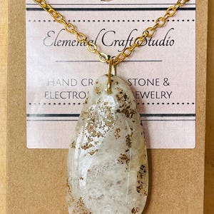 Quartz pendant