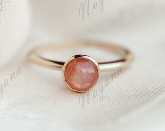 Size 8 QTESNT-QR 3.30 Carat Details about   925 Sterling Silver Genuine Peach Moonstone Ring 