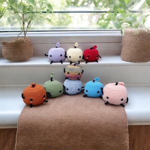 Handmade Crochet Plushie – Cute Forest Spirit Amigurumi – Gamer Gift & Cozy Desk Decor – Inspired Gaming Plush